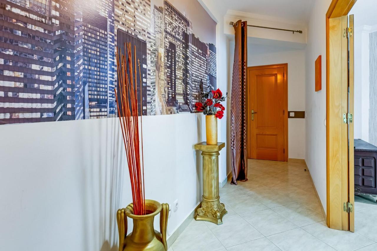 Spacious 2 Bdr Apartment W/ Patio By Lovelystay Armação de Pêra Екстериор снимка